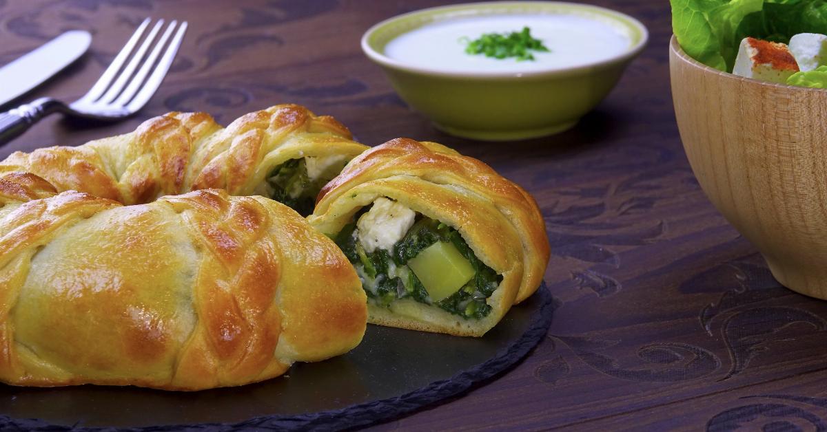 Spinach and Potato Braided Ring