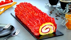 Raspberry Cake Roll