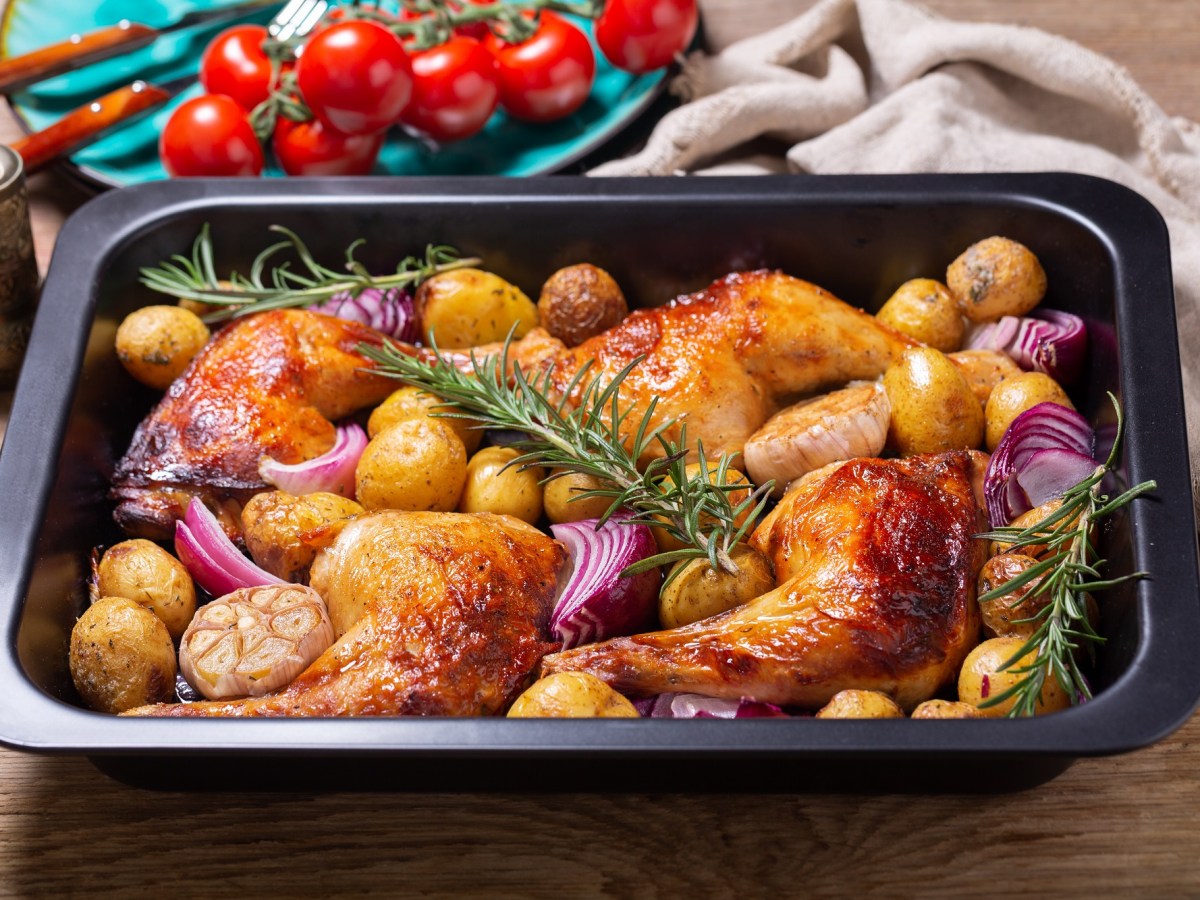 How to Make Tender Sheet Pan Balsamic Chicken