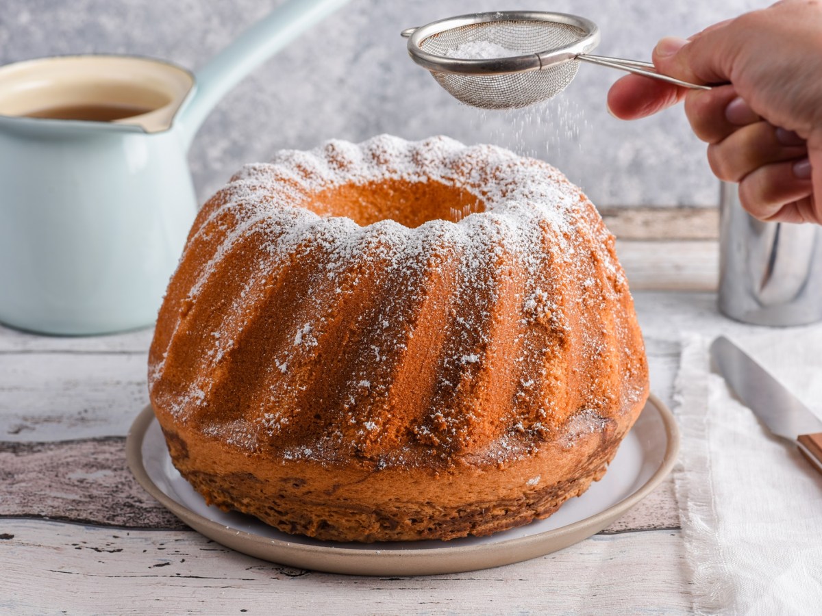 Our Best-Dress Amaretto Cake Is Guaranteed to Impress